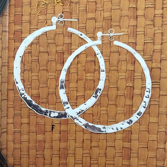 Silpada Sterling Silver Hammered Earrings P1287 - Picture 6 of 16